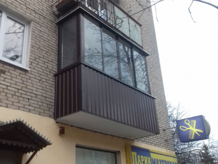 Распашные балконные рамы